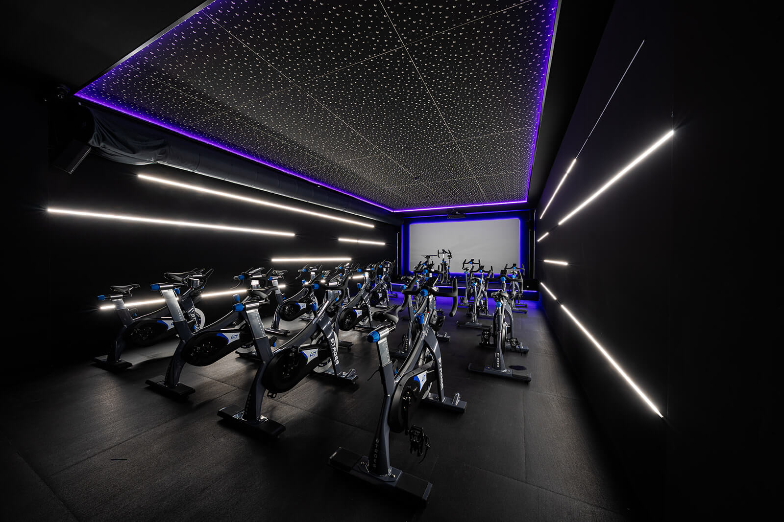 GymNation to rozjel s našimi Stages koly - sál RIDE!